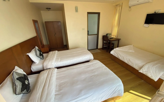 Ratna Giri Resort