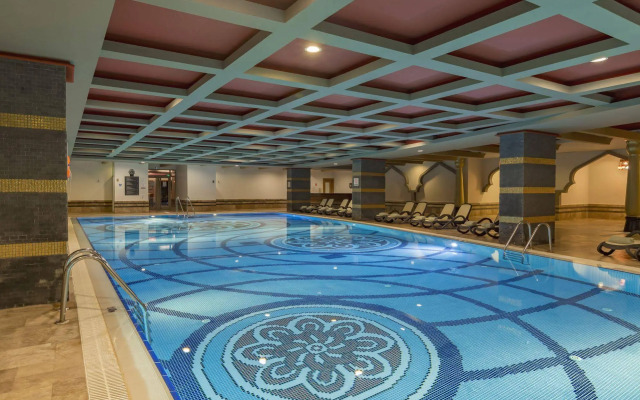 Royal Dragon Hotel – All Inclusive