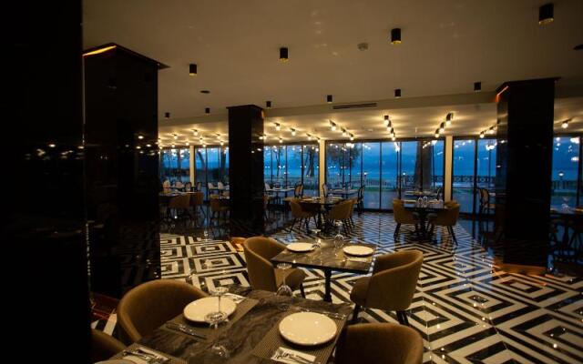 Del Lago Luxury Hotel By Saracoglu