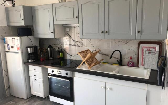 Beautiful Renovated T3 In The Heart Of Grasse!