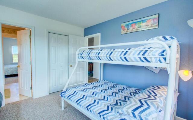 6170 - Poolside Paradise