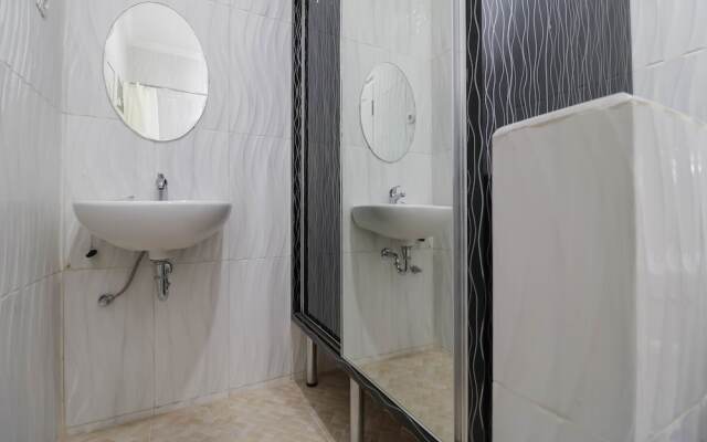 RedDoorz Plus near Dharmawangsa
