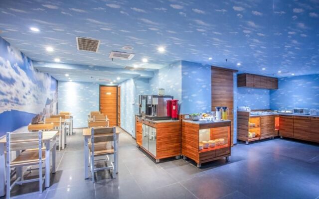 Hotel Cloud Arena-Daan