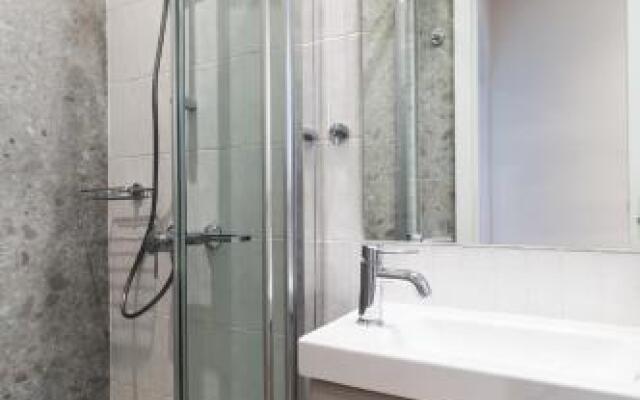 Elegant Luminous 3BD apartment in Kolonaki