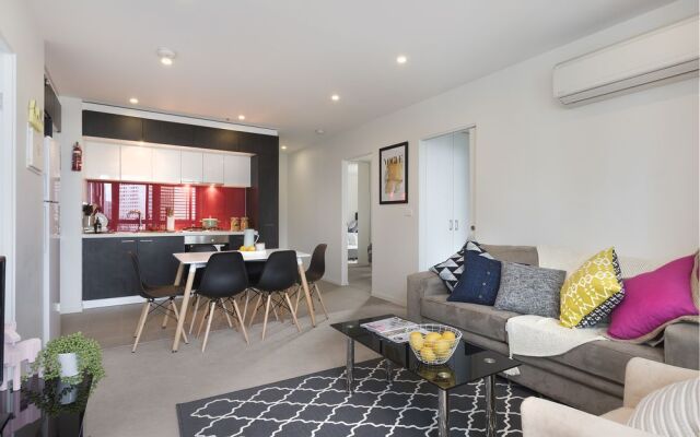 Modern 3 Bdr Apt Sutherland St