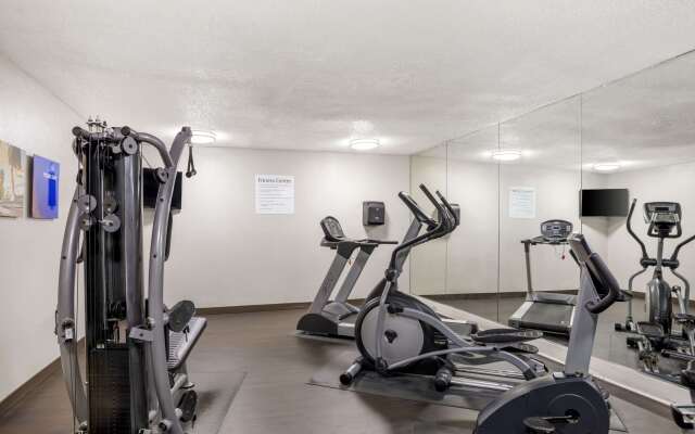 Comfort Suites Nashville Airport - BNA