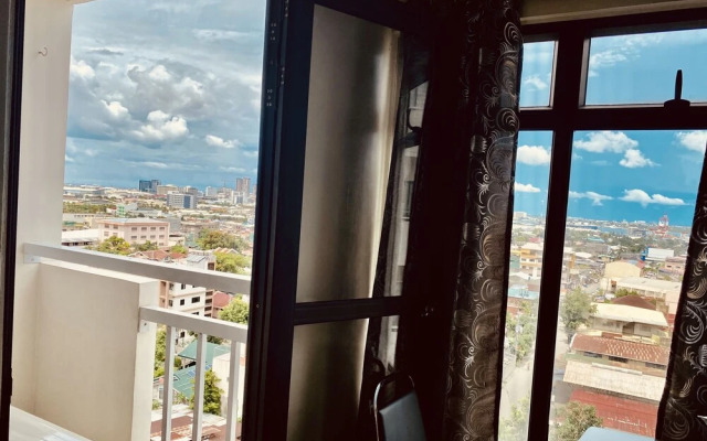 Mabolo Garden Flats by Sleeping Forest