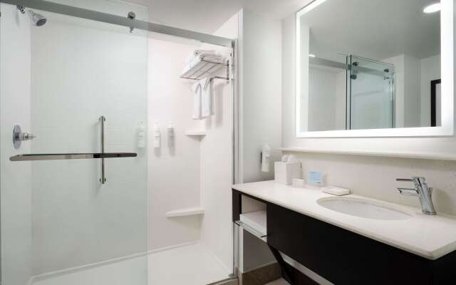 Hampton Inn & Suites Austin Downtown