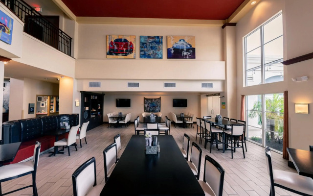 SEVEN Sebring Raceway Hotel