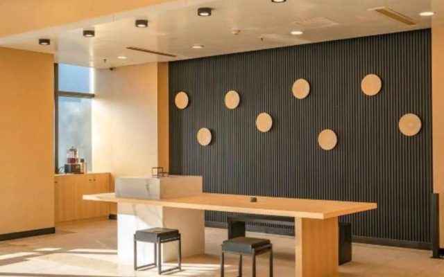 Zexi Business Hotel