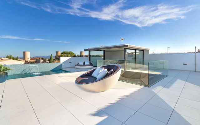 Montblau in Buger With 4 Bedrooms and 5 Bathrooms