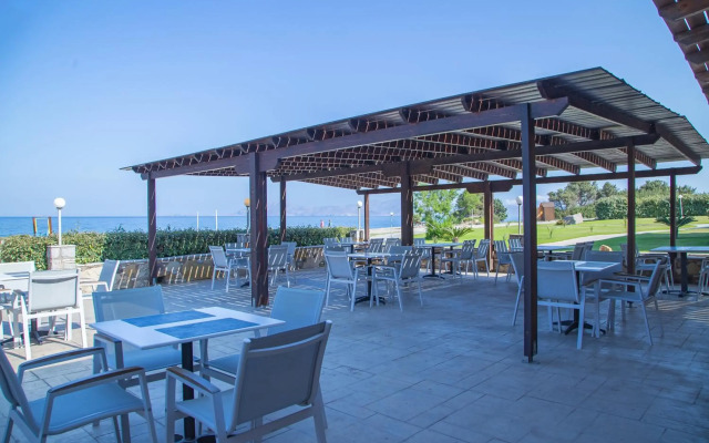 Kouros Palace Hotel
