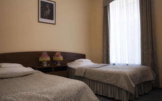 Отель Инжэкон 