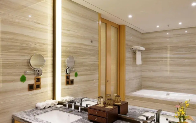 Qingshan Hotel Baotou（Yingbin Building）