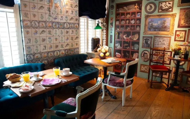 Rosalia's Menagerie InnUpstairs