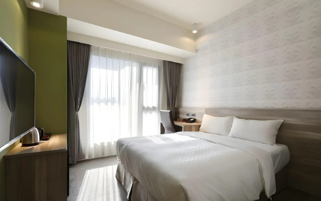 KUN Tour Hotel Feng Chai