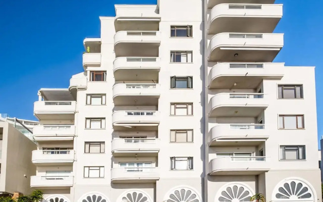 Picturesque Seaside Haven Aretzi