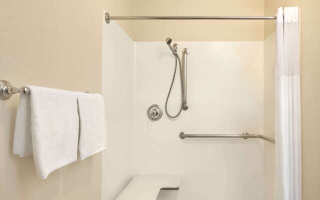 Baymont by Wyndham Wichita East