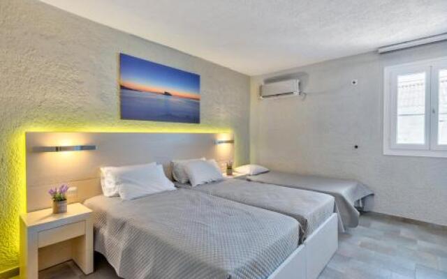Hotel Halaris