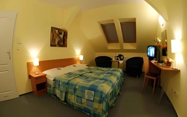 EA Hotel Tosca