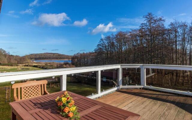 Whg-3-Falkenturm-Ferienhaus-Am-Boddenufer-Buschvitz