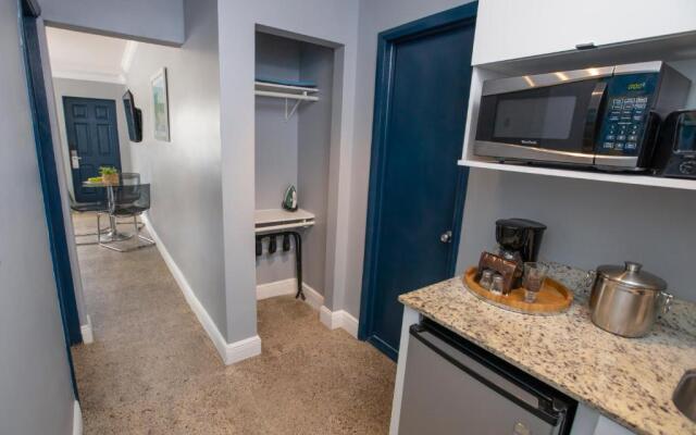 Hollywood Beach Suites