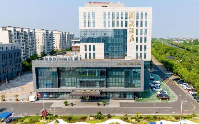 Runxi Hotel