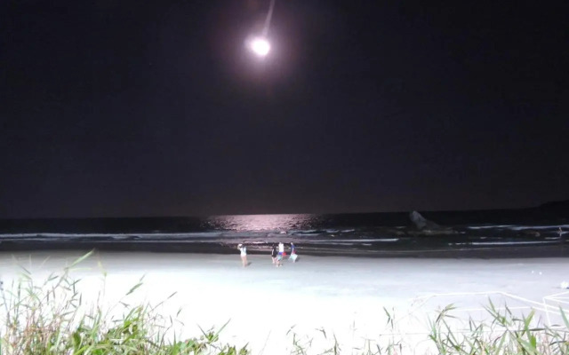 Apto 1 quarto, Centro de Bombinhas, 130 metros da praia.