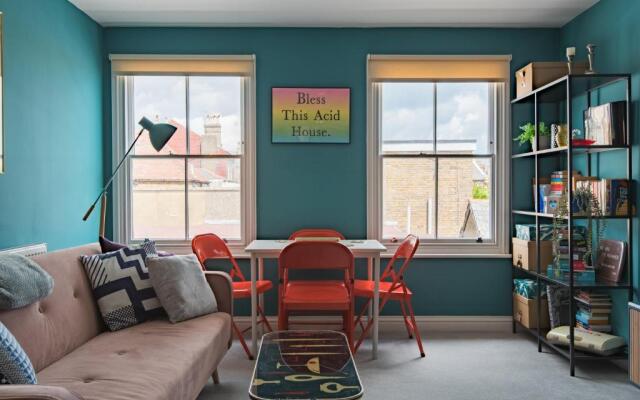 Blackhorse Loft - spacious apartment by the sea