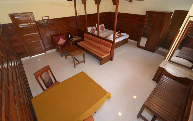 Tusker Towers – Guest Rooms – Kumily
