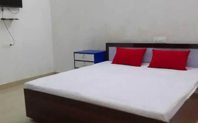 OYO 80560E Archana Guest House