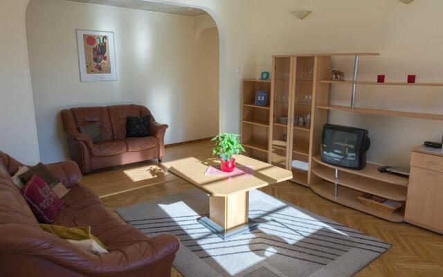 Gonsiori 3 City Center Apartment