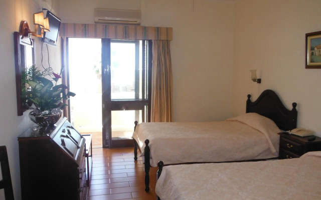 Hotel Aeromar