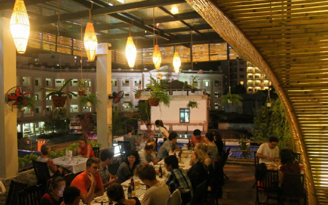 DMZ Hotel