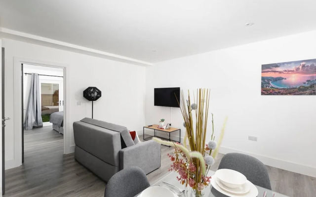 Skyvillion -vineyard Court- Enfield 1-bed Wgarden