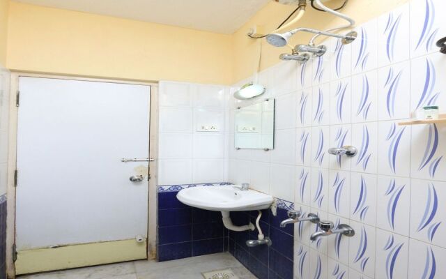 OYO 42 SilverKey T Nagar