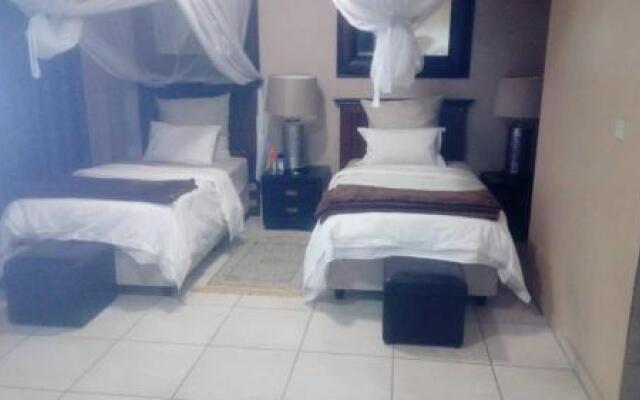 Shamba Lodge