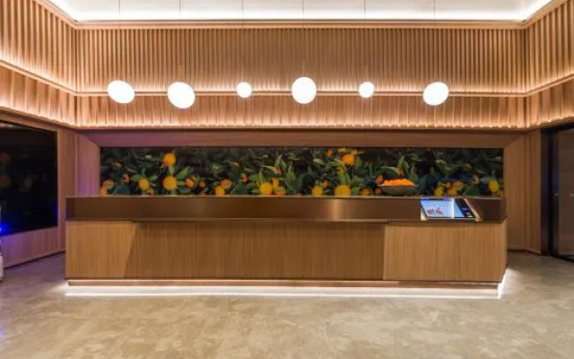 Orange Hotel (Beijing Second Foreign Language Institute Dalianpo Subway Station)