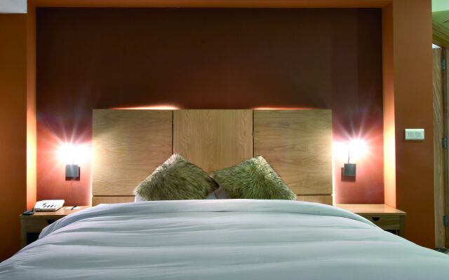 Wineport Lodge