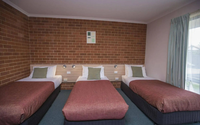 Rose Garden Motel