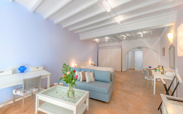 Deliades Mykonos