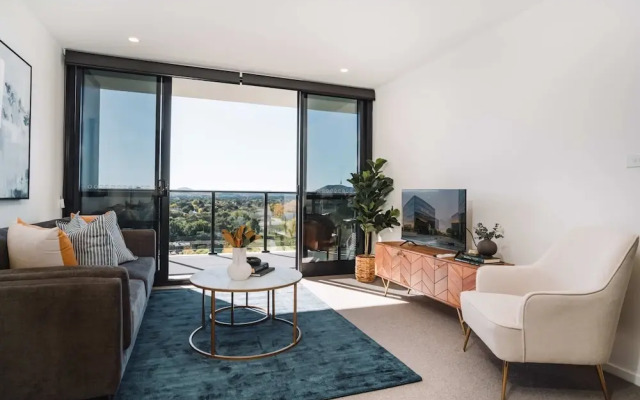 Pristine 2-bed Apartment With Pool and BBQ