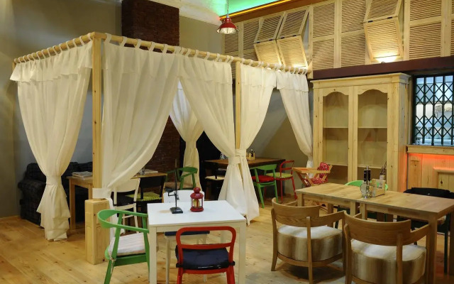 Mira Trio Hotel