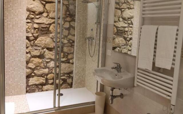 Appartamento grazioso in palazzina del 900: Verona