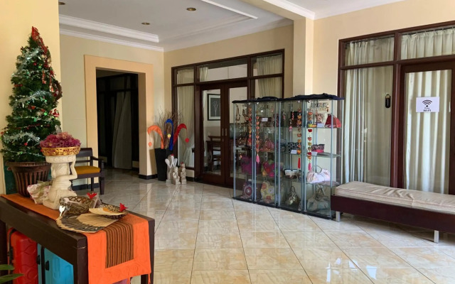 Nirwana Hotel Suites