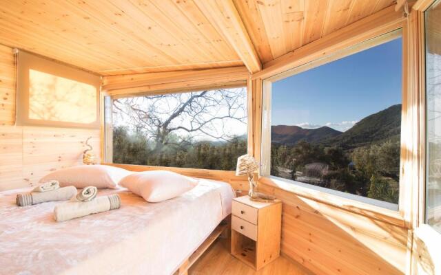 Romantic Tree House
