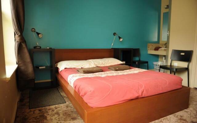 Camelot Inn at Honeyville