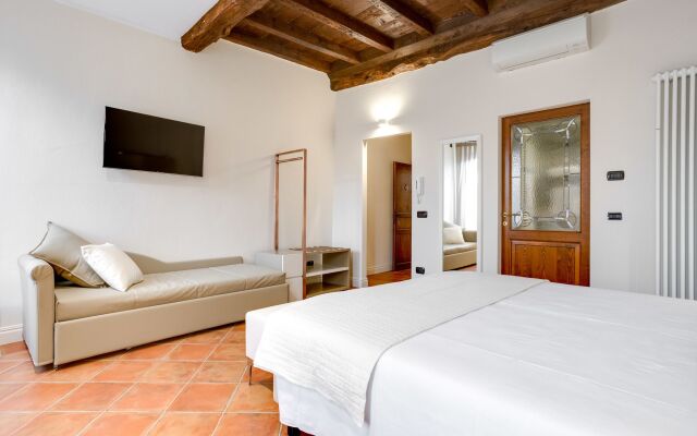 Ferrara Rooms