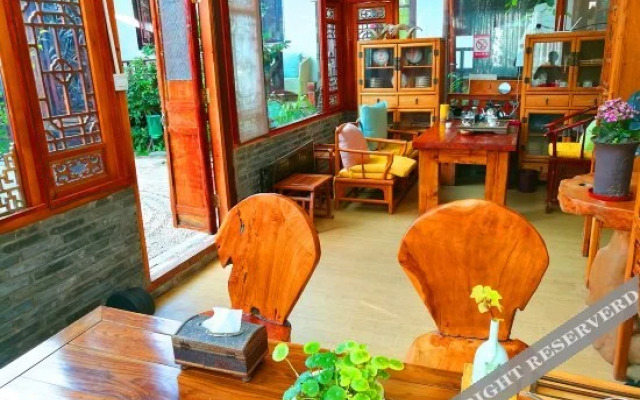 Yueshenghuo Inn