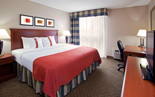 Holiday Inn Hotel & Suites Cincinnati - Eastgate by IHG